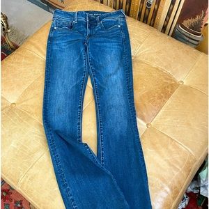 AMERICAN EAGLE SZ 4 XL SUPER STRETCH KICK BOOT JEANS